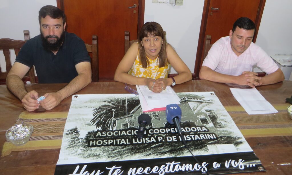 Marcela Coria: presidenta;Juan Lux: Vicepresidente y Ariel muñoz: tesorero de la Cooperadora del Hospital Luisa Pedemonte de Pistarini de Victorica.